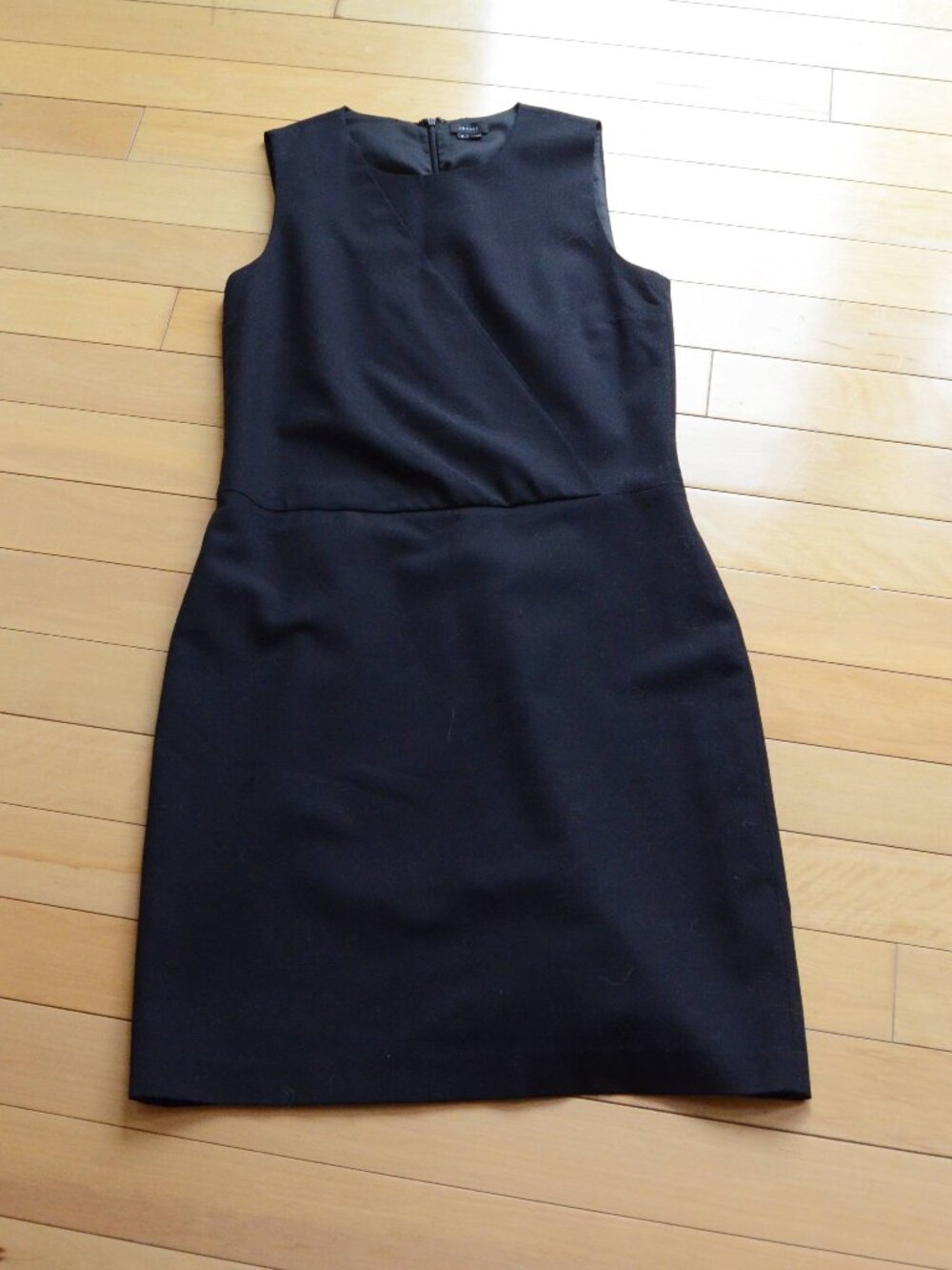 Theory Faux Wrap Black Wool Shift Dress Size 8